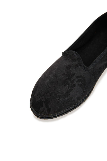 Rialto Damask Woman Black